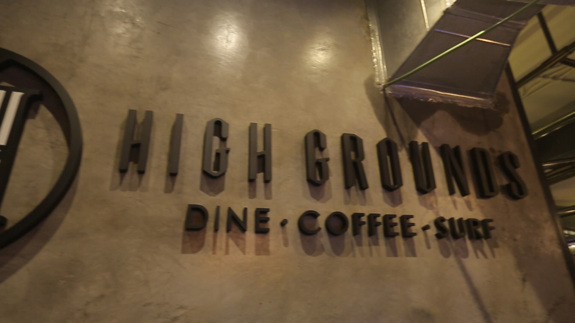 High Ground: Surganya Pecinta Game Online 